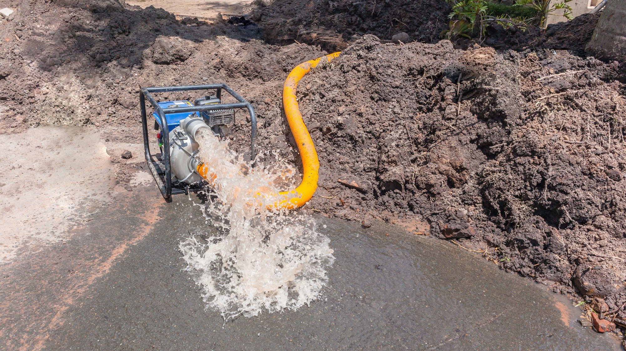 portable-water-pump-shutterstock_1308535939-landscape